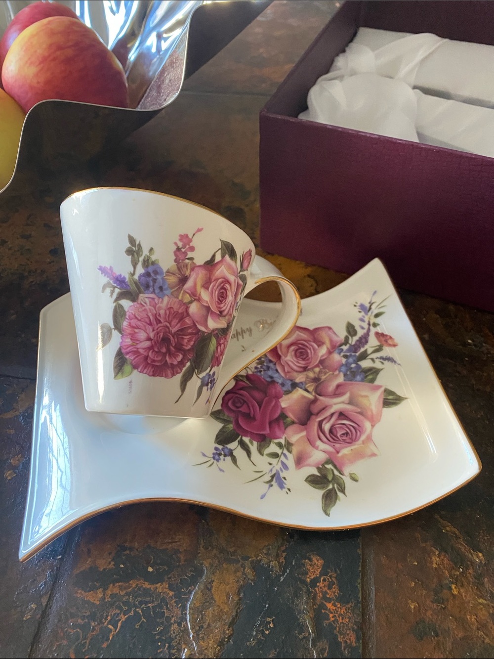 Porcelain Floral Rose Teacup and Saucer Set with Gold Trim - Pink Floral